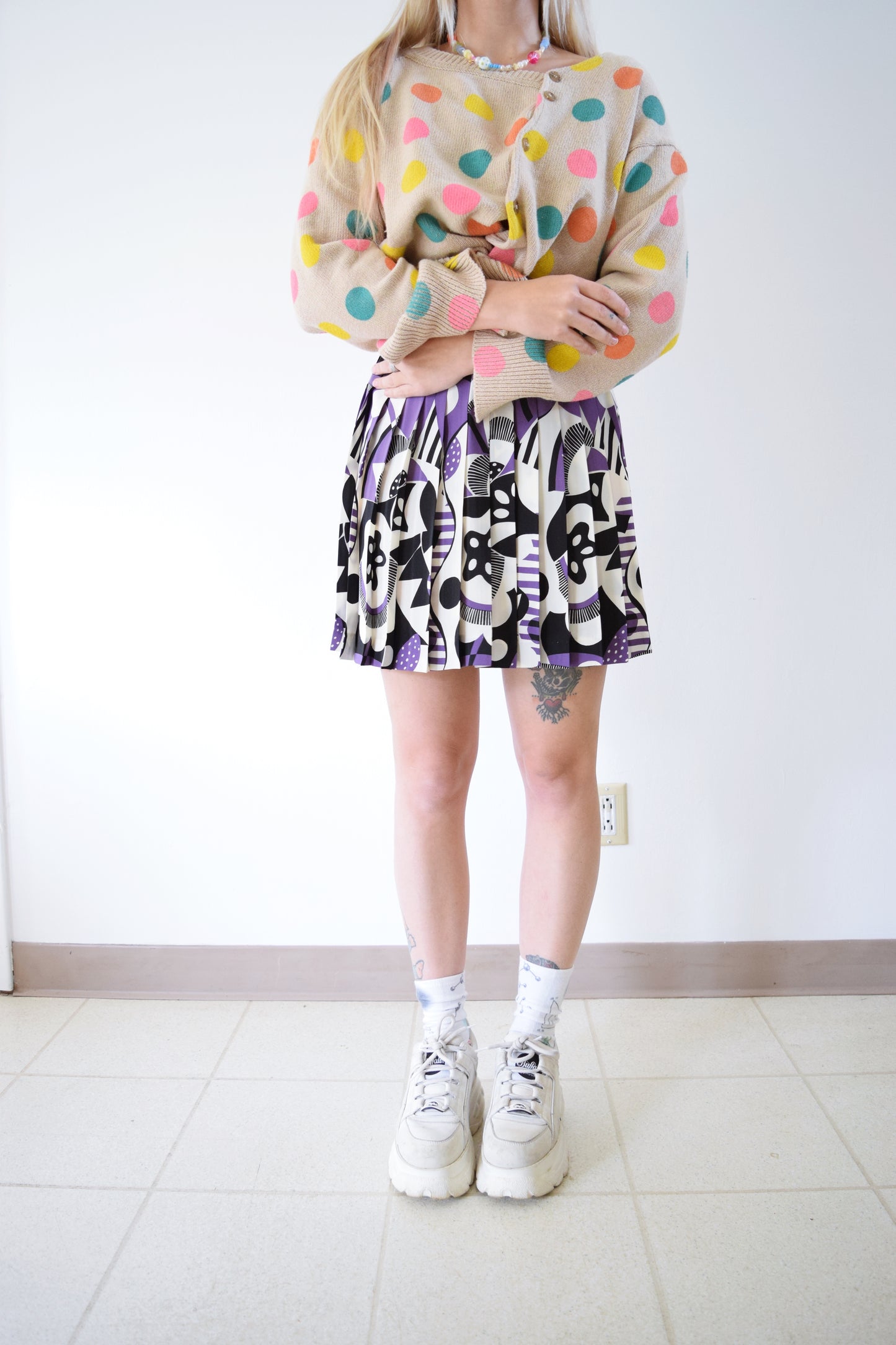 90s ABSTRACT TENNIS SKIRT - 25" waist