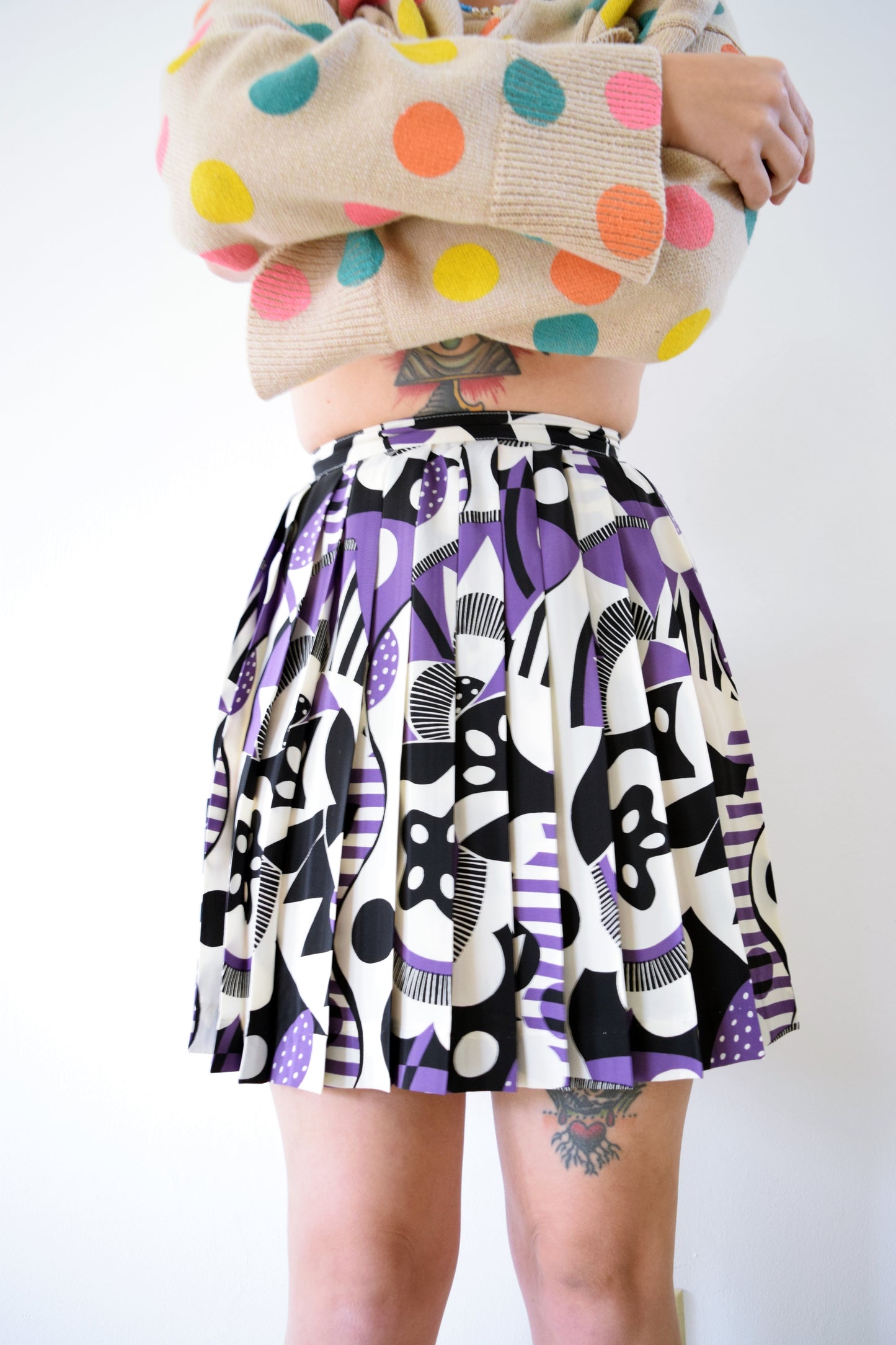 90s ABSTRACT TENNIS SKIRT - 25" waist