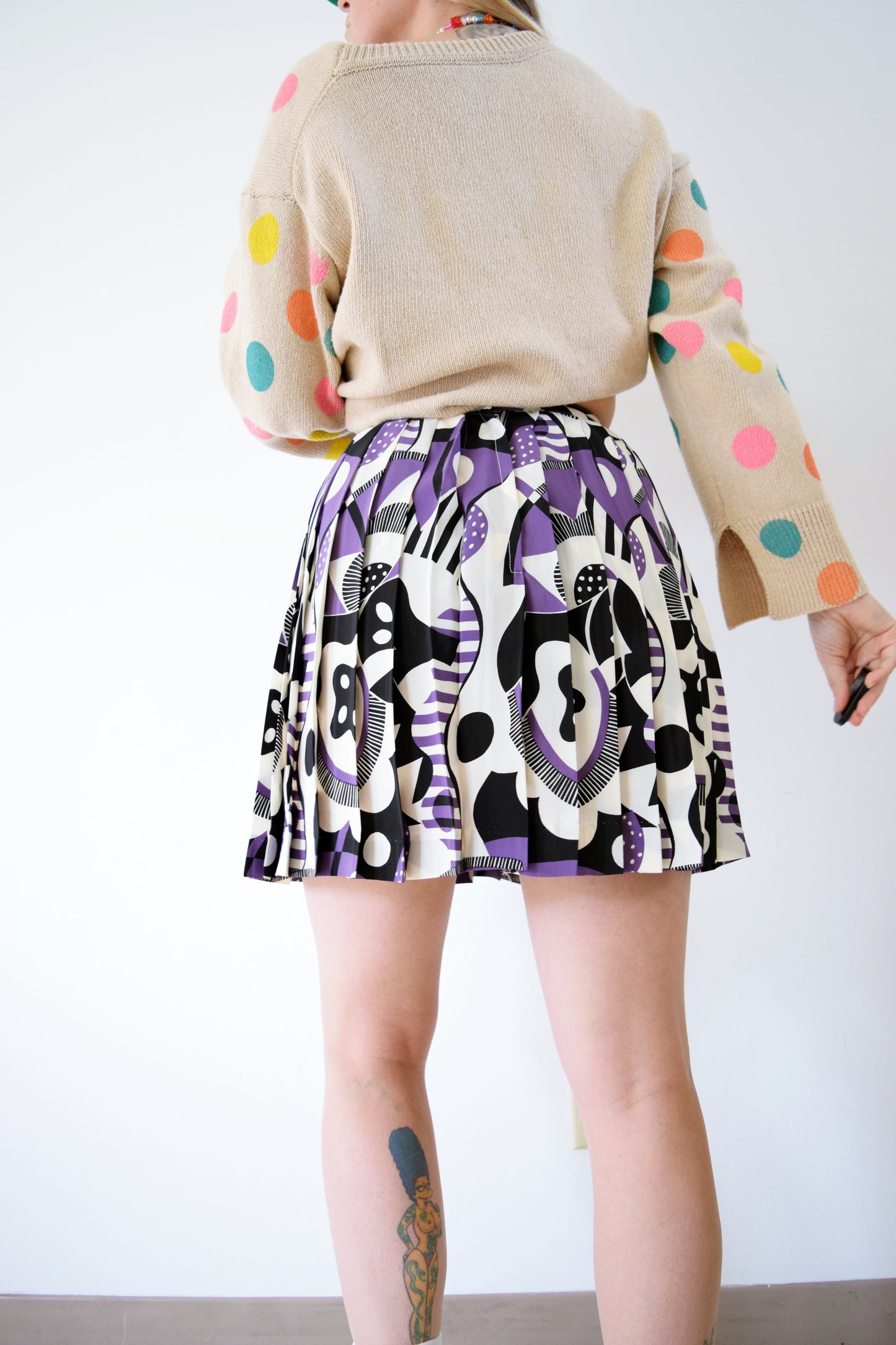 90s ABSTRACT TENNIS SKIRT - 25" waist