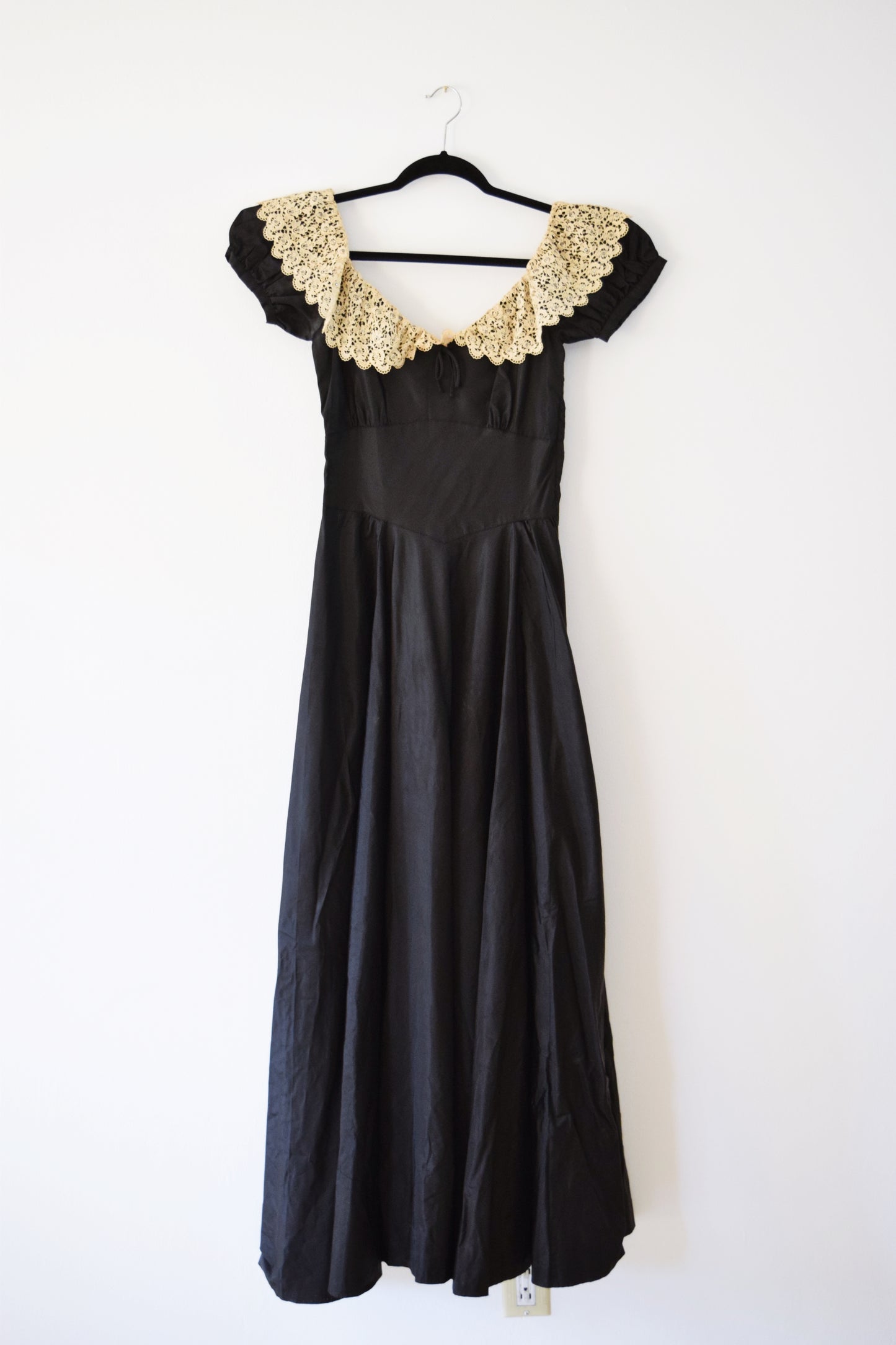 1940s VAMPY RENAISSANCE MAXI DRESS - XS