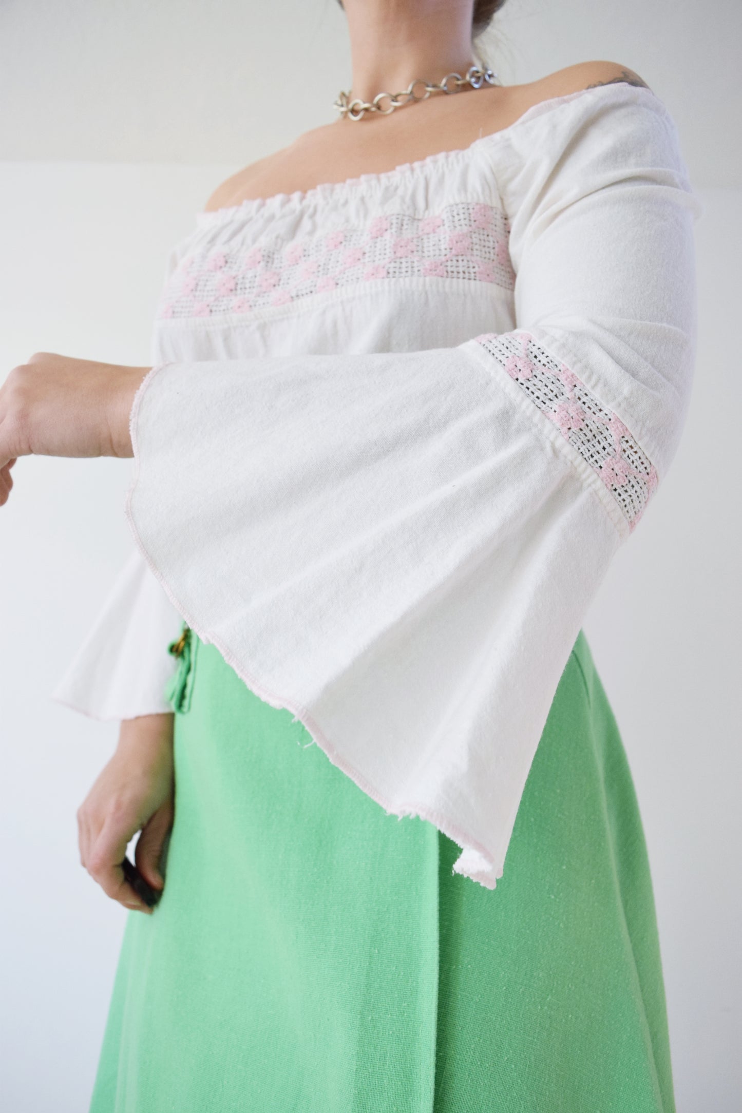 70s BELL SLEEVE BLOUSE - M/L