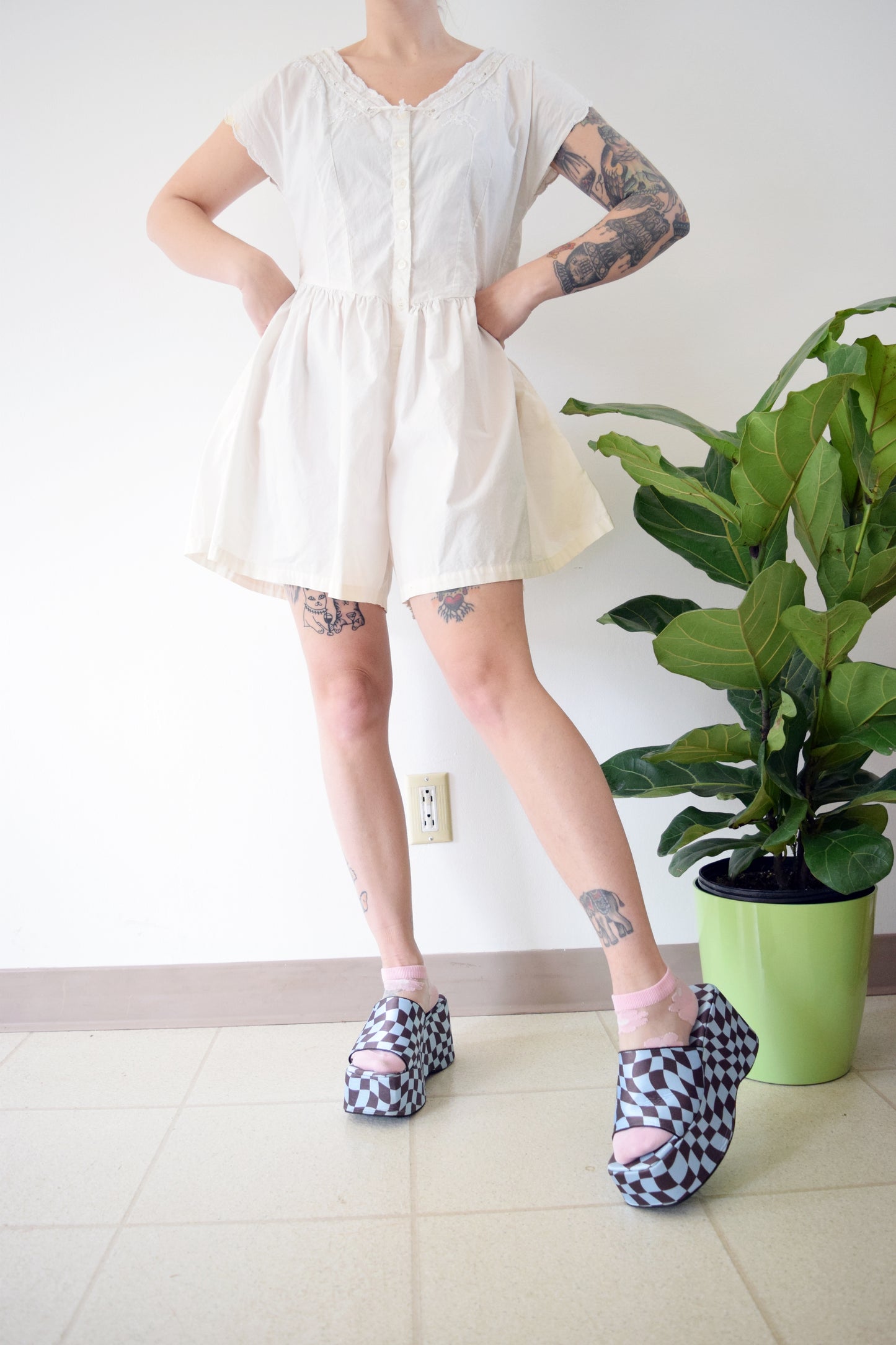 90s WHITE ROMPER - LARGE