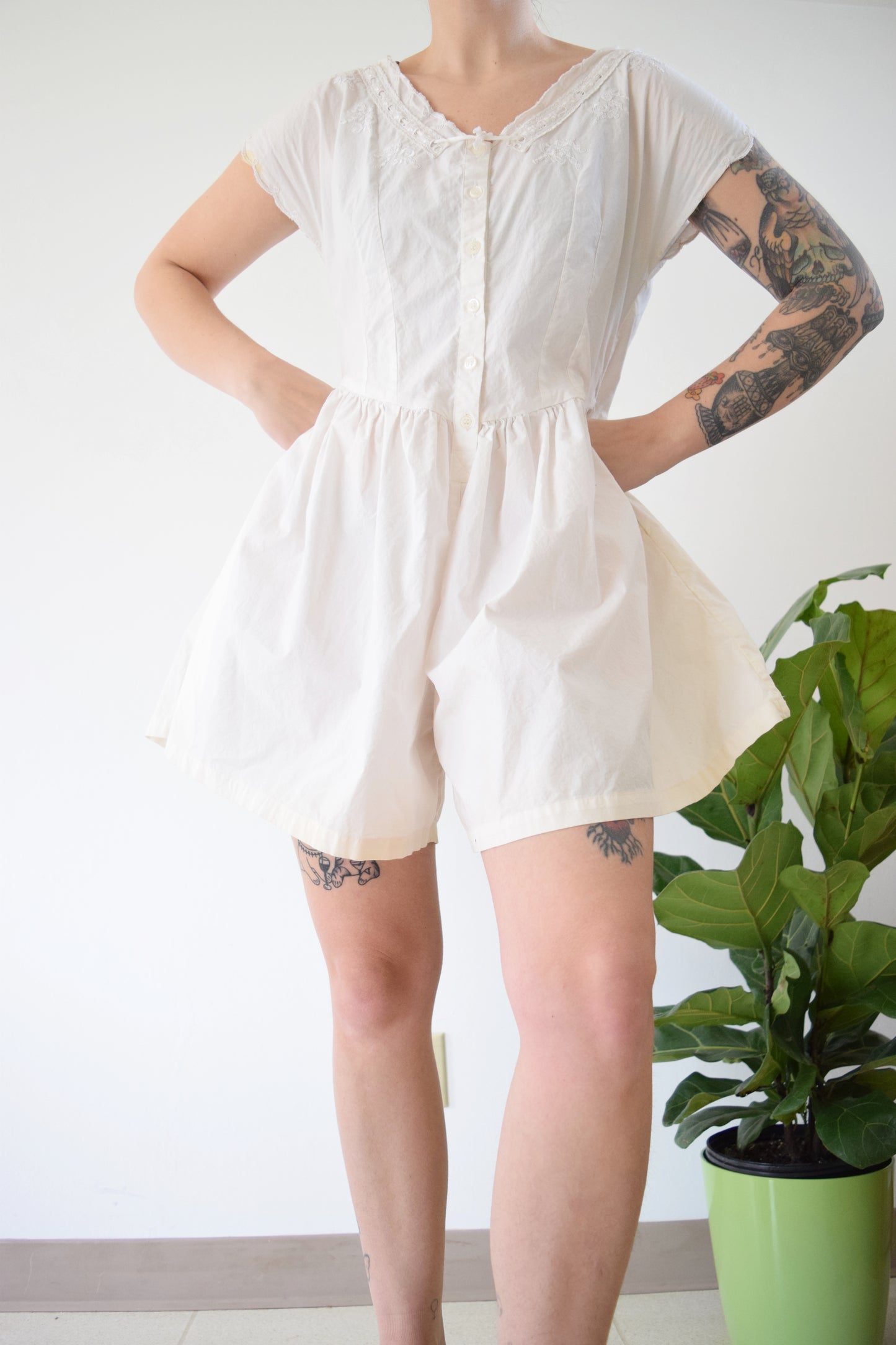 90s WHITE ROMPER - LARGE