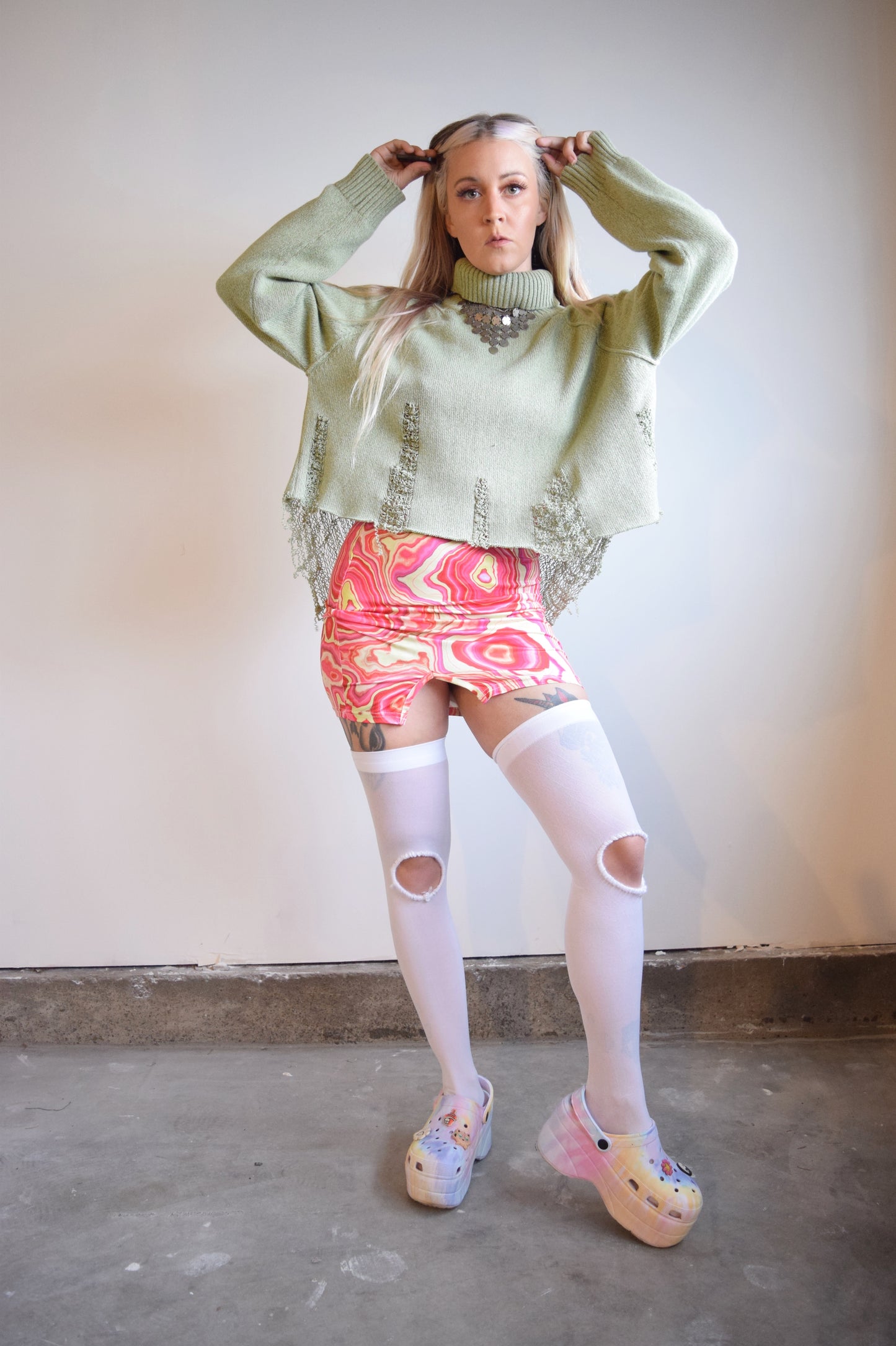 90s HAND DISTRESSED MINT TURTLENECK - LARGE