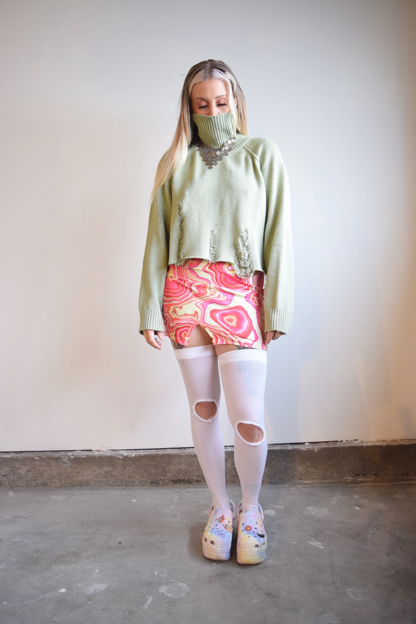 90s HAND DISTRESSED MINT TURTLENECK - LARGE