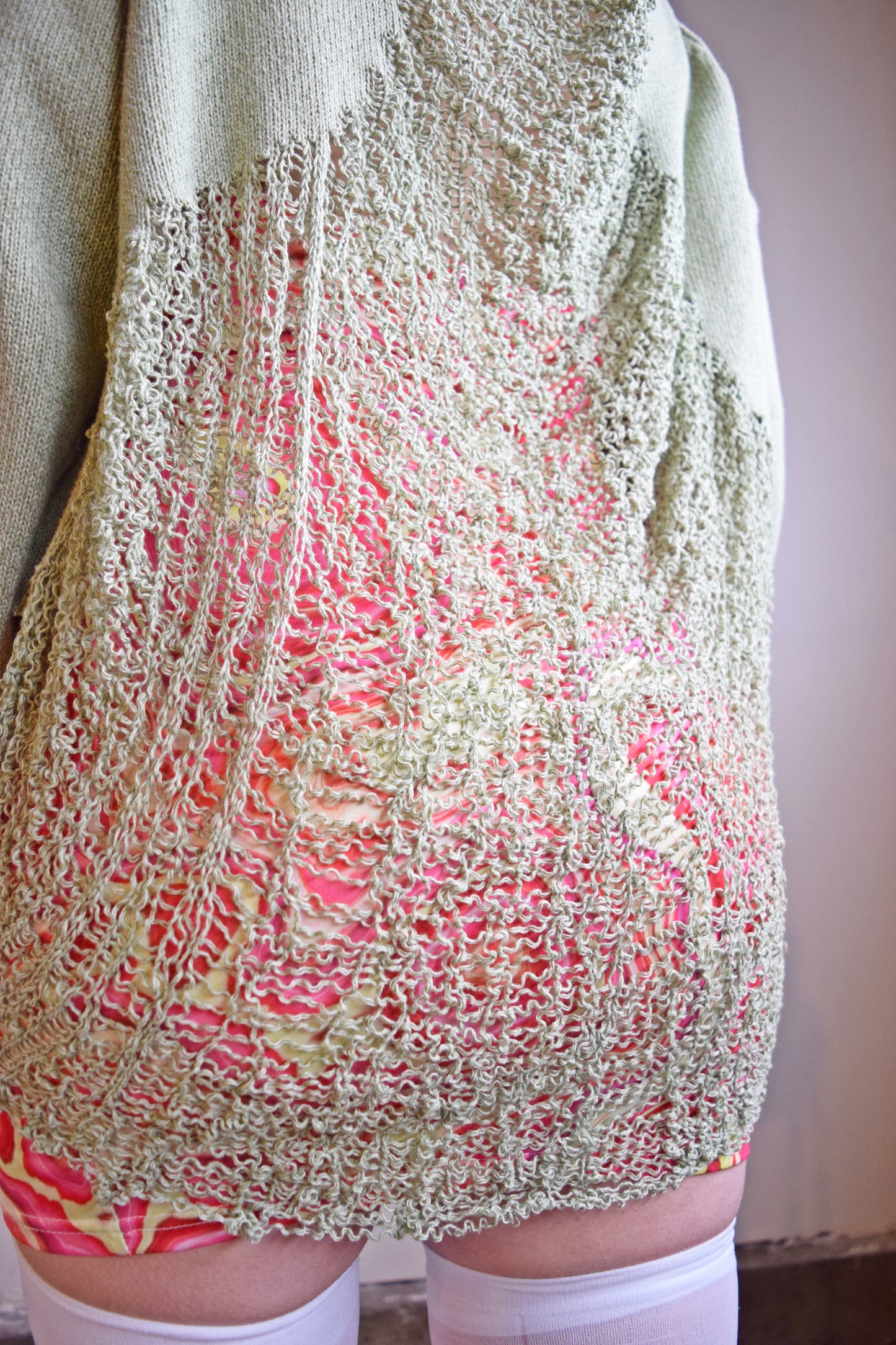 90s HAND DISTRESSED MINT TURTLENECK - LARGE