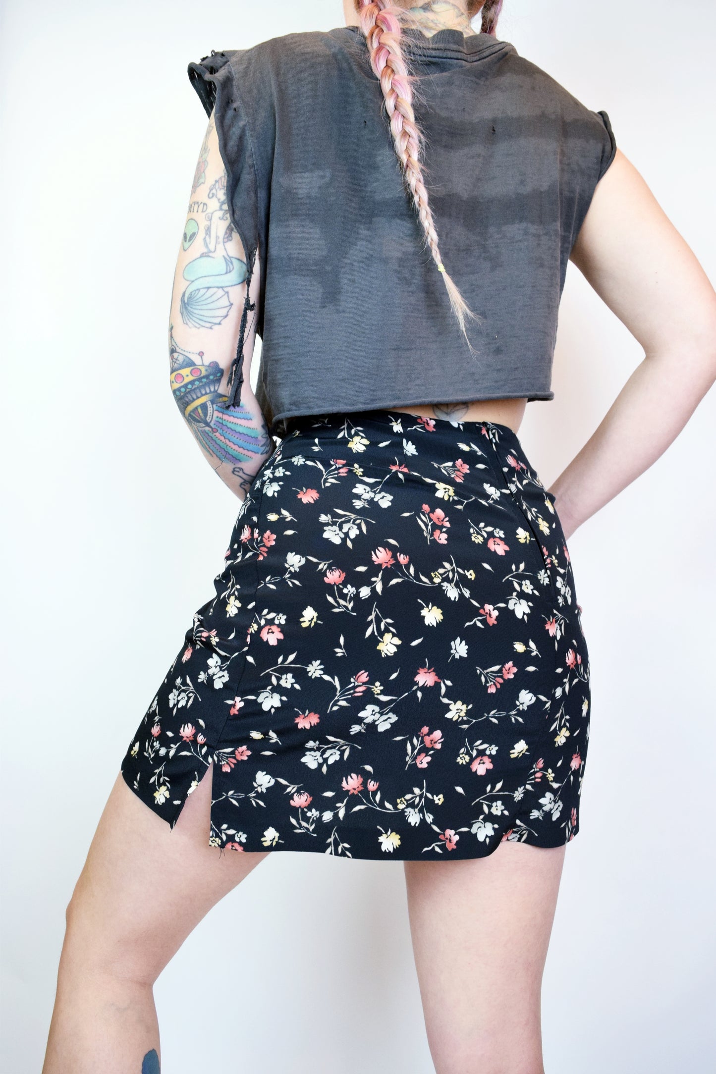 90S FLORAL MINI SKIRT - 27"