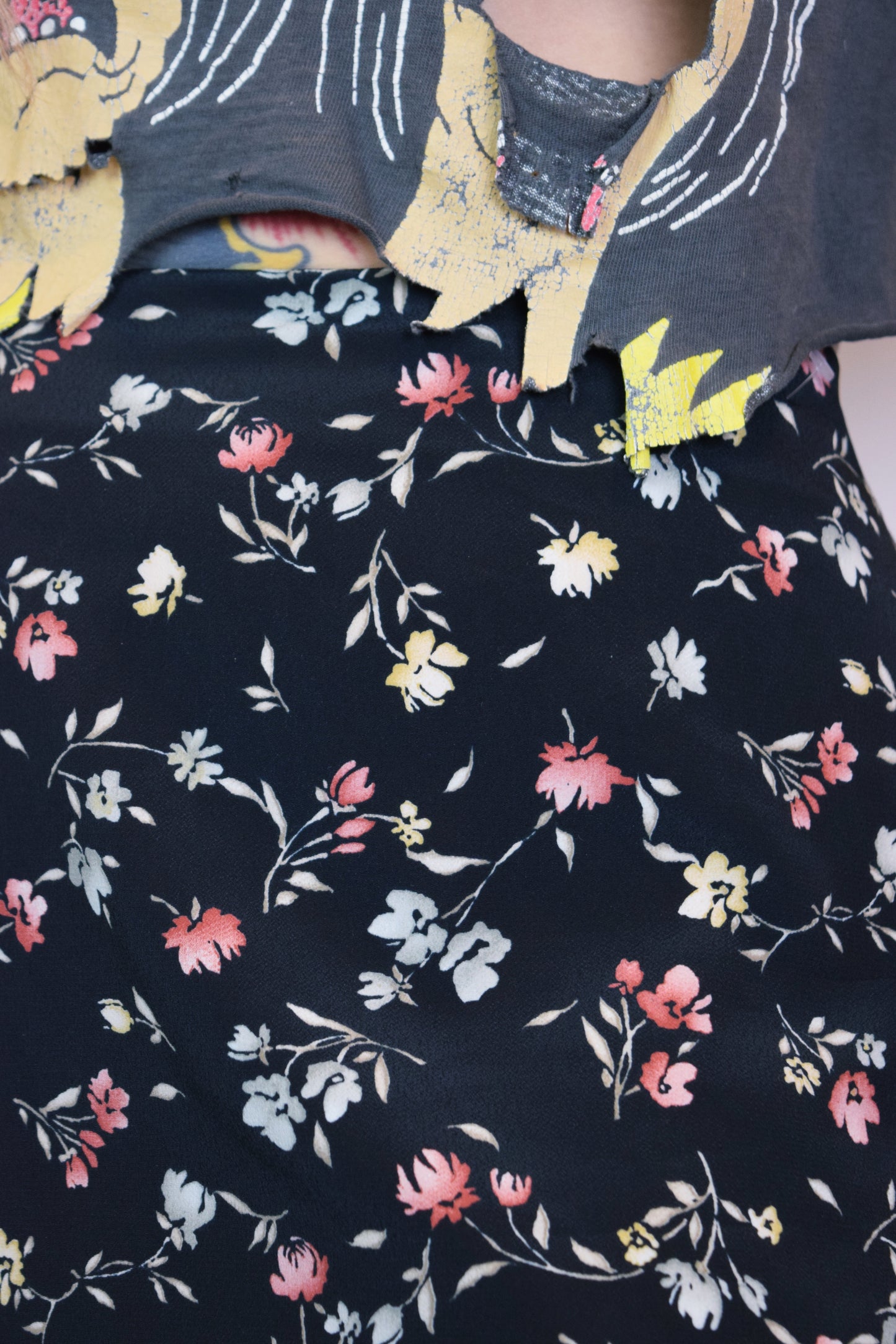 90S FLORAL MINI SKIRT - 27"