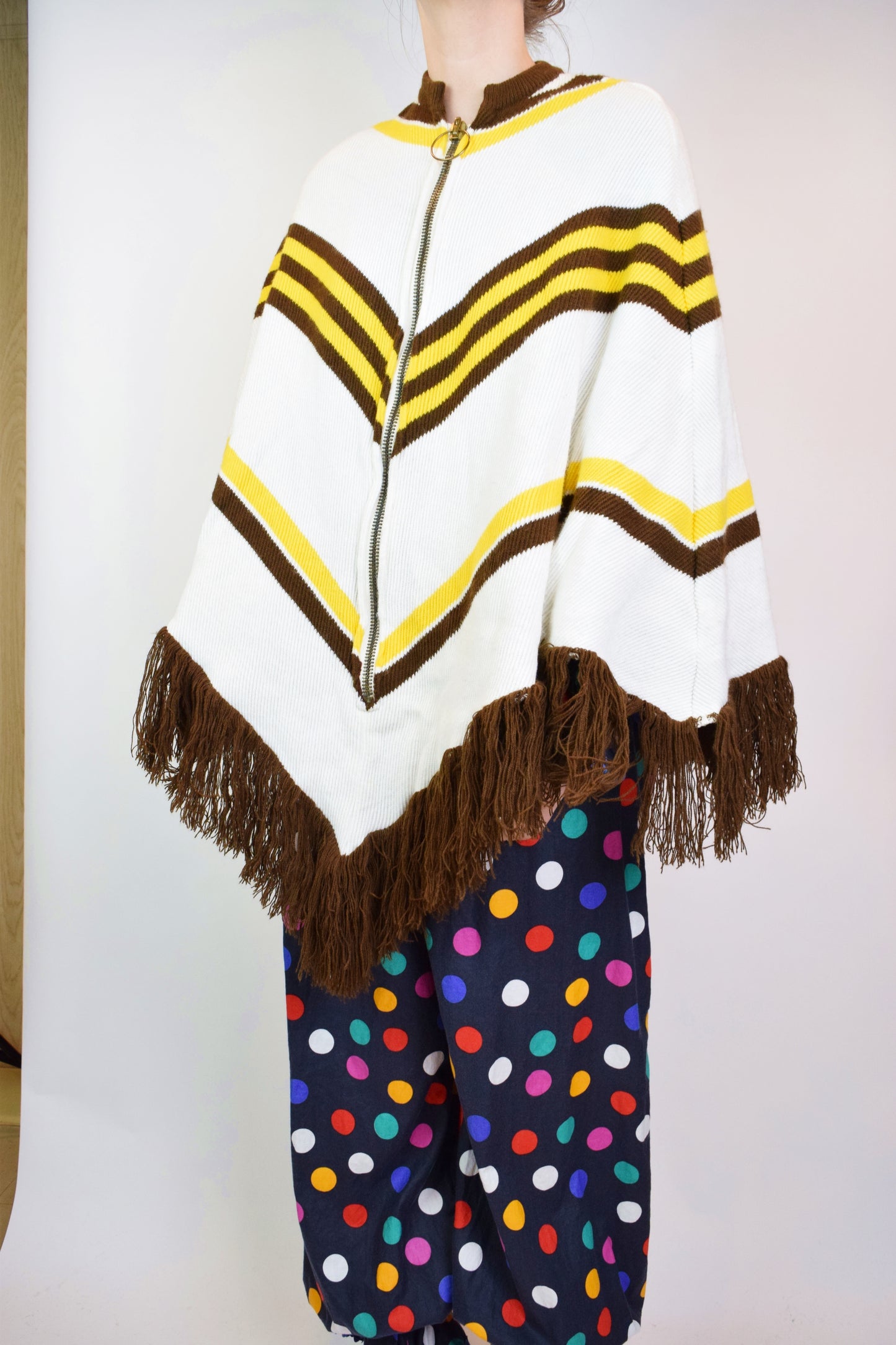 60s KNITTED ORING CAPE PONCHO - O/S