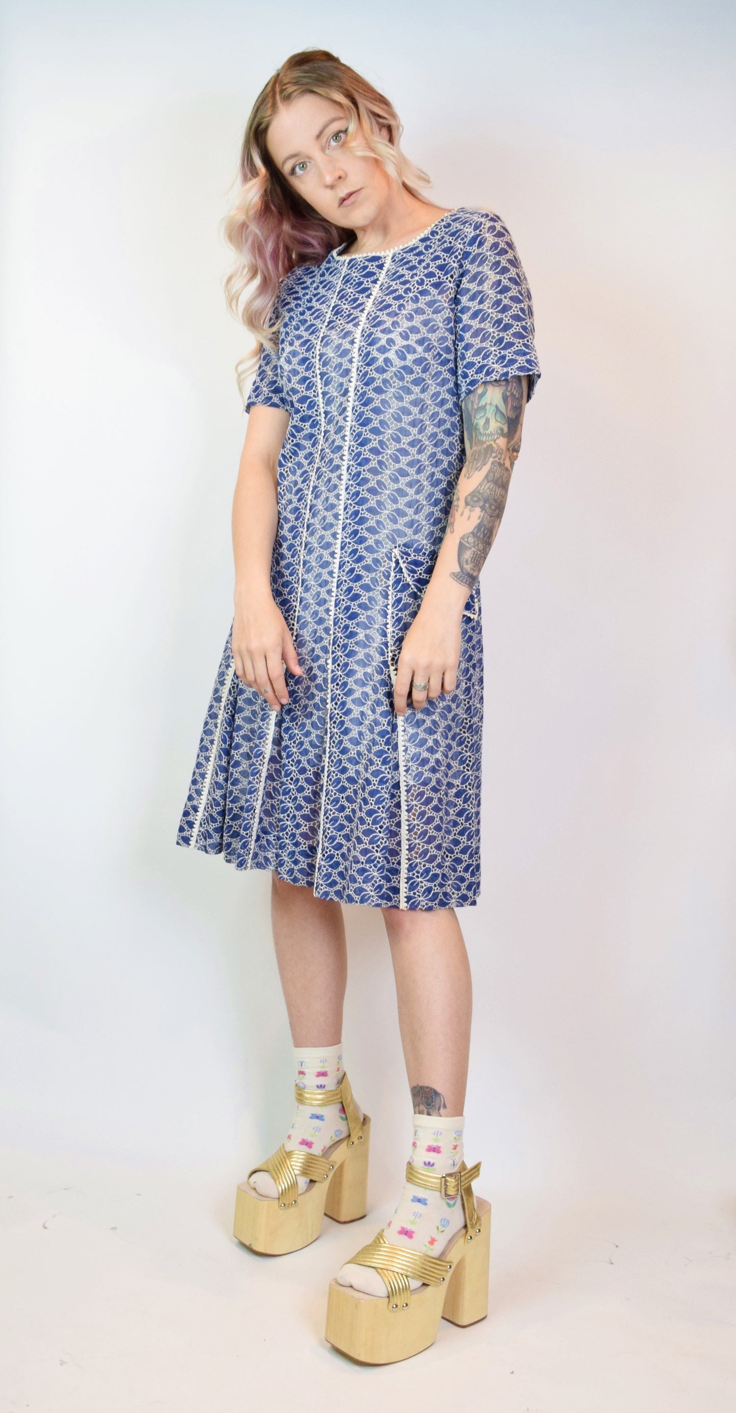 1940s EYELET LACE MIDI DRESS - MEDIUM