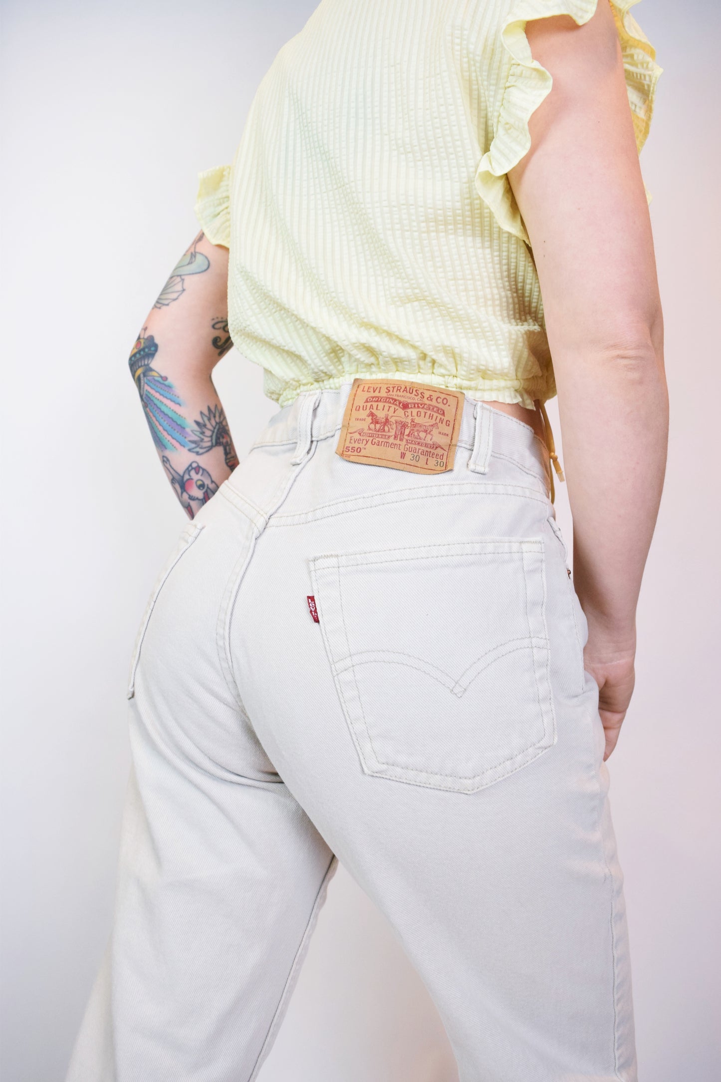90s CREAM LEVIS 550 - 29"