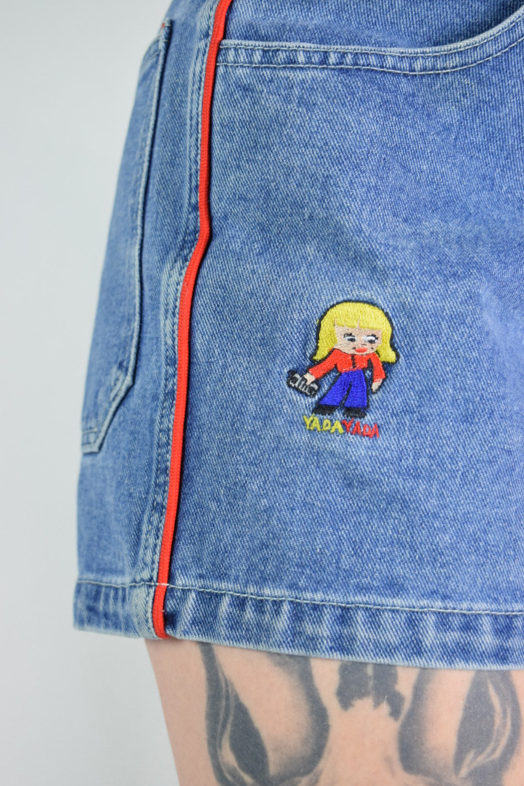 90s YADA YADA SHORTS - 29/30" waist