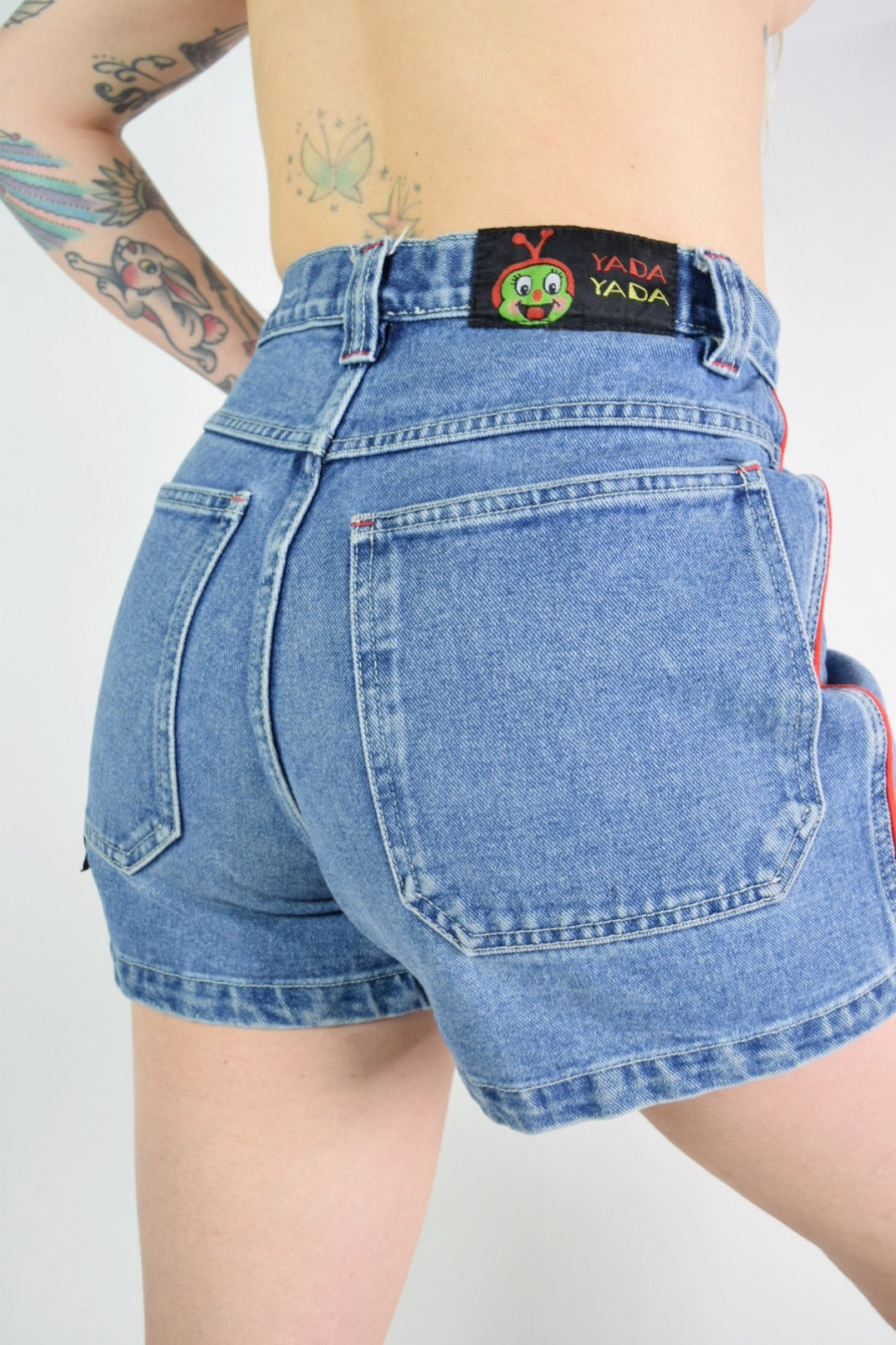 90s YADA YADA SHORTS - 29/30" waist