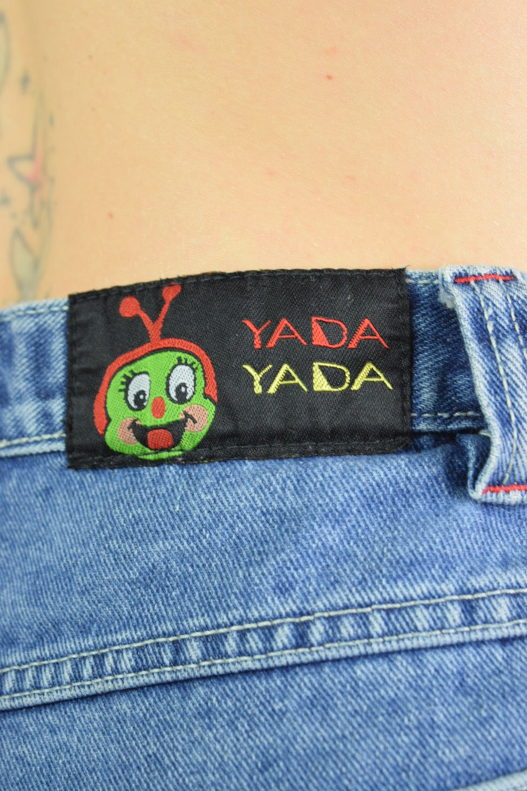 90s YADA YADA SHORTS - 29/30" waist