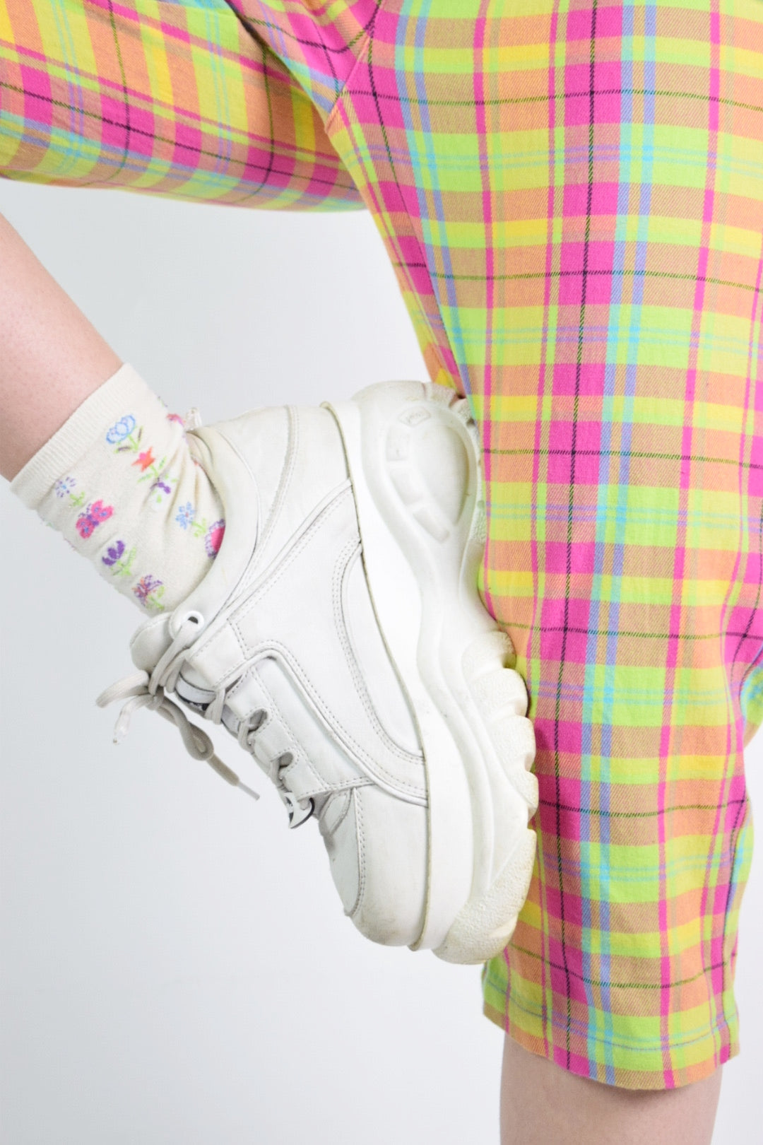 Y2K DOES 40s TECHNICOLOR CAPRIS - 26-28" waist