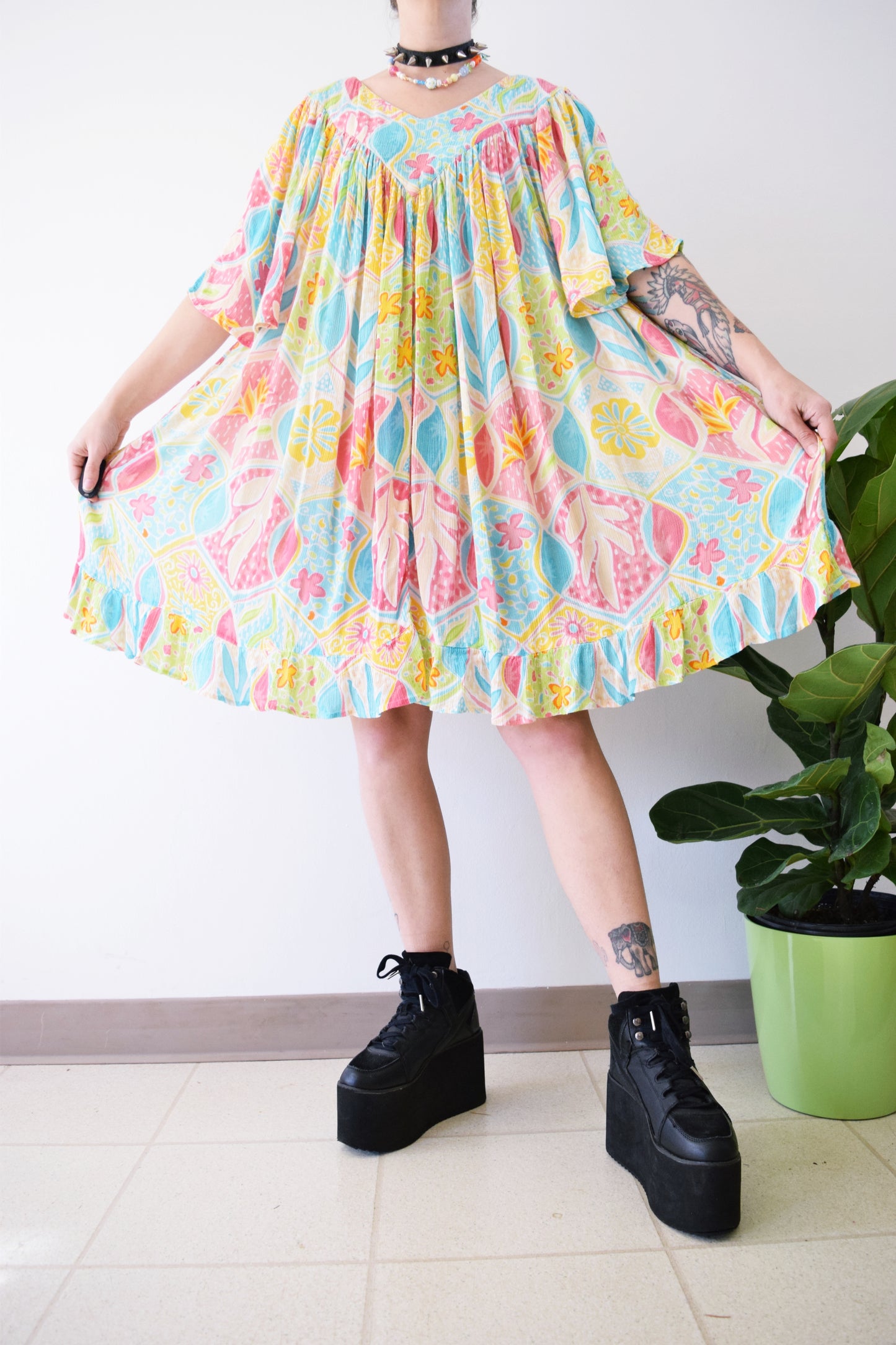 90s RAINBOW FLORAL MINI - LARGE