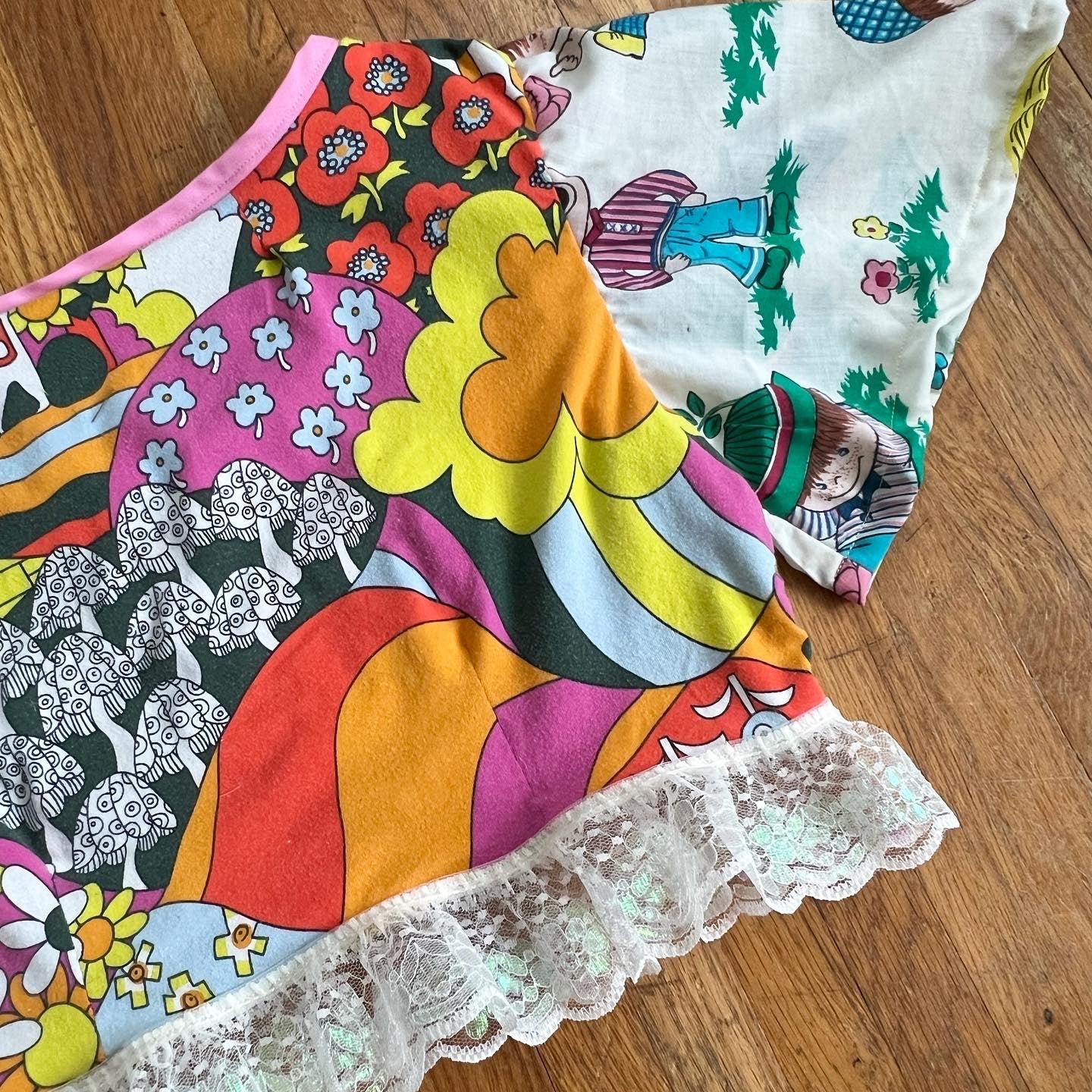 *Owlephant Original* Psychedelic Flutter Cropped Blouse - S/M