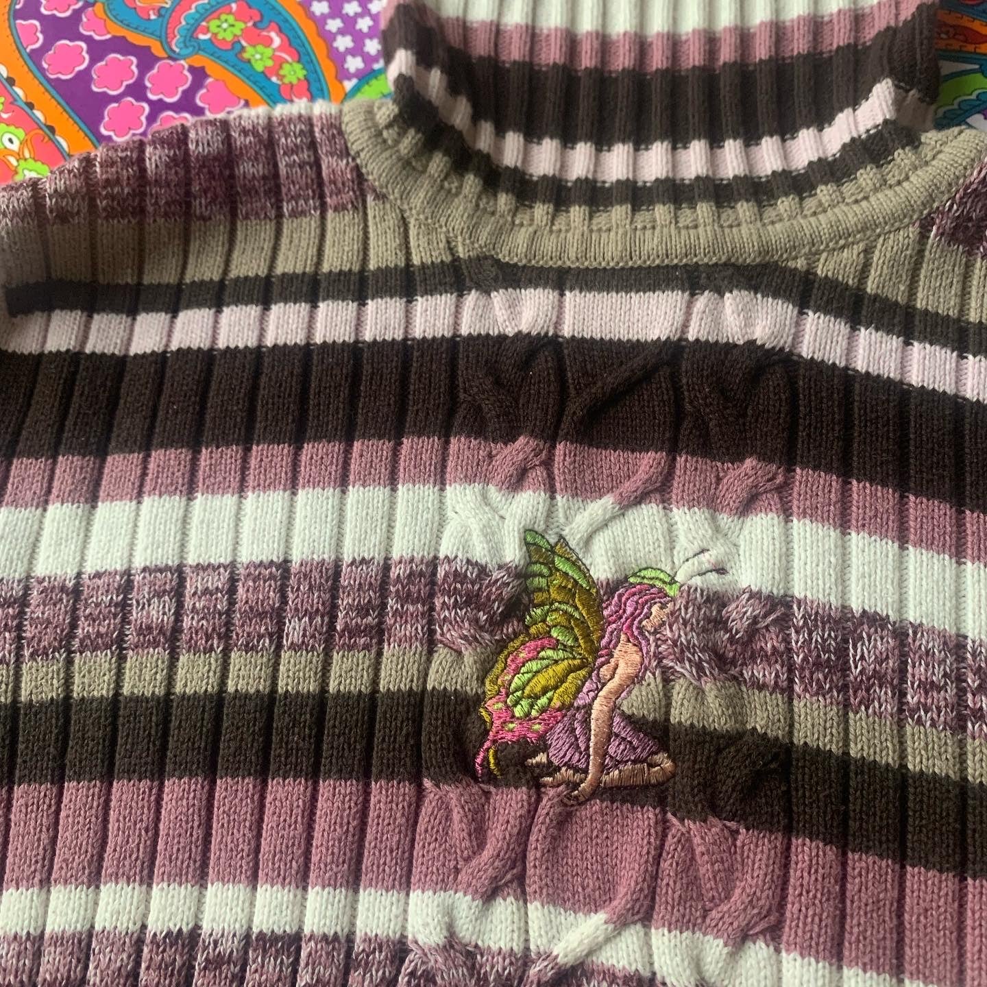 EMBROIDERED FAIRY TURTLENECK - M/L