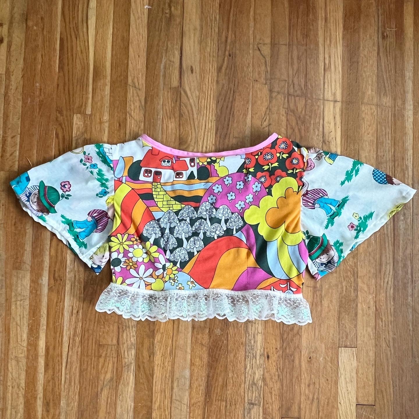 *Owlephant Original* Psychedelic Flutter Cropped Blouse - S/M