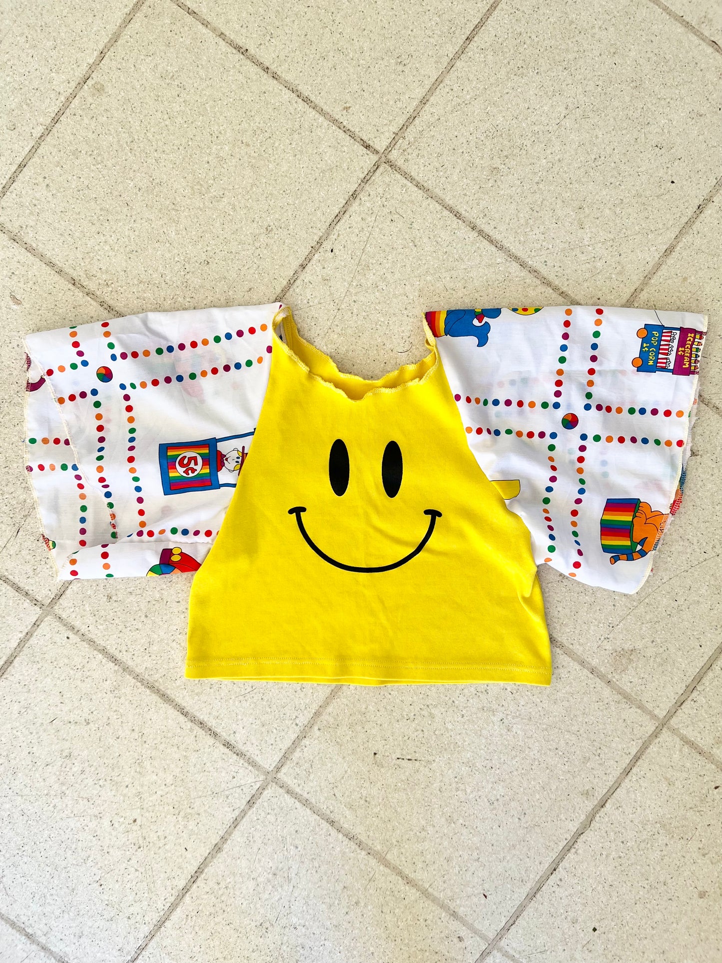 Smiley clowncore crop