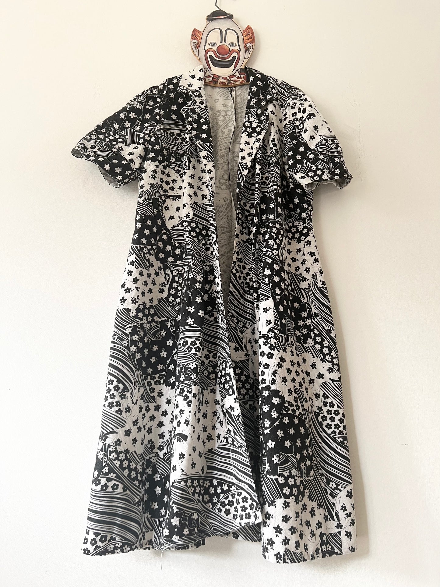 70s Psychedelic Elephant House Coat - Large