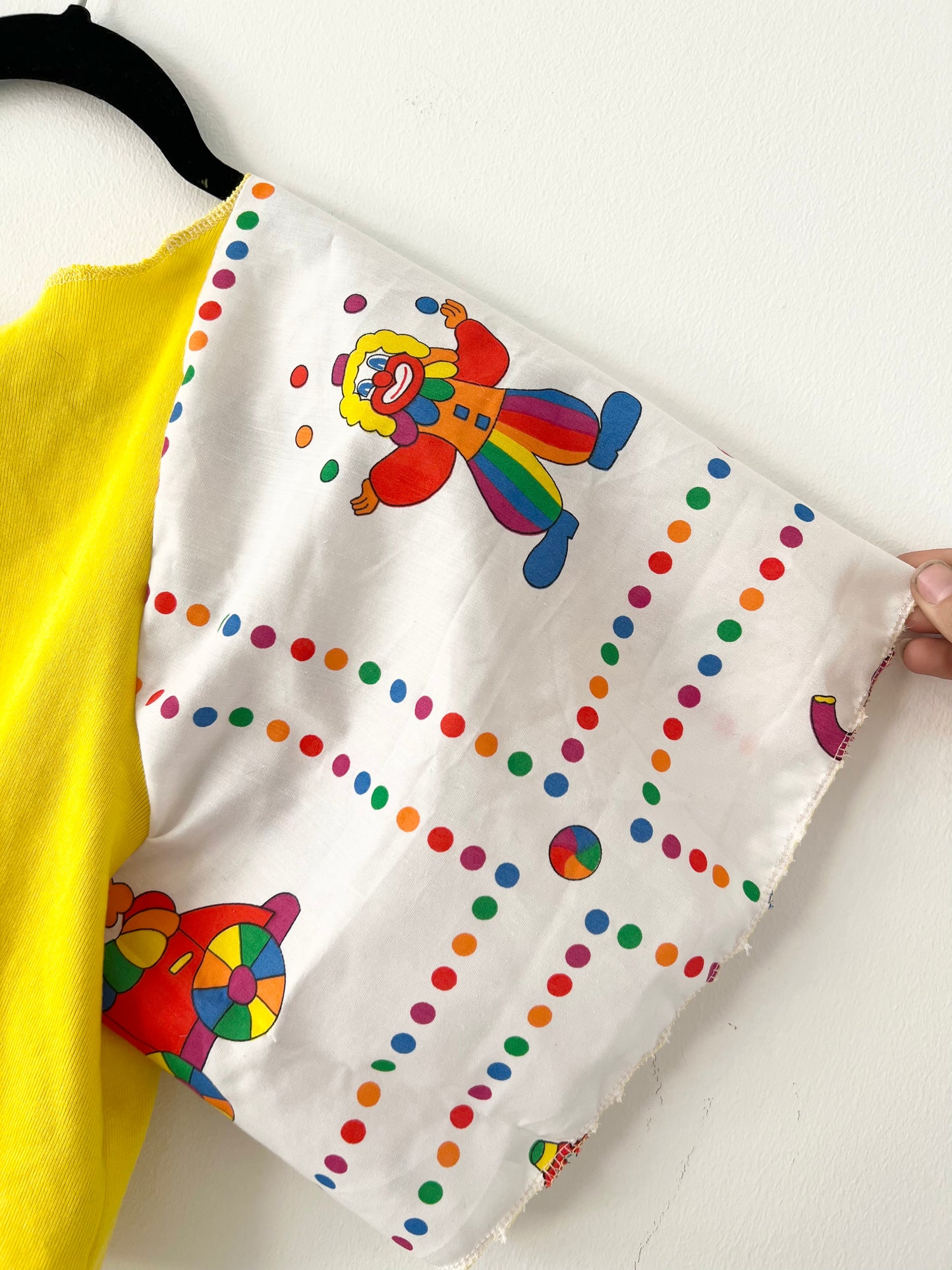 Smiley clowncore crop