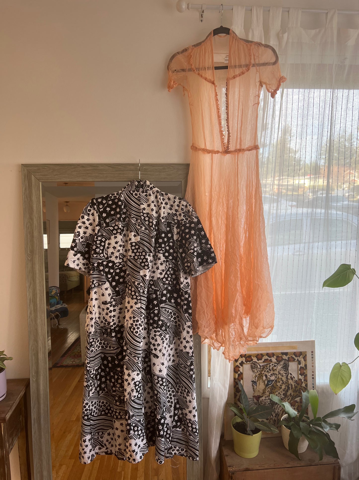 70s Psychedelic Elephant House Coat - Large