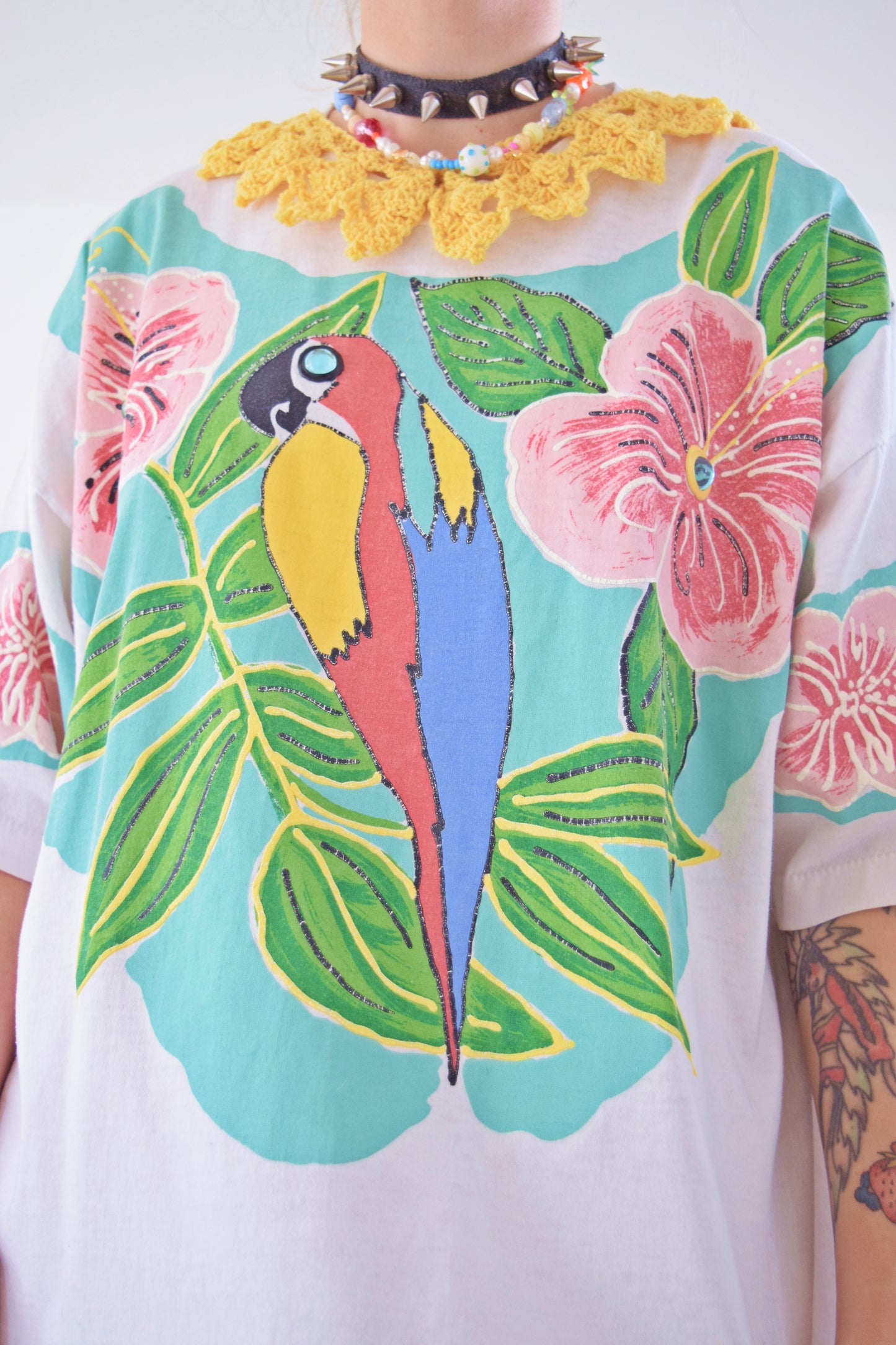 PUFF PAINT PARROT TEE - XXL