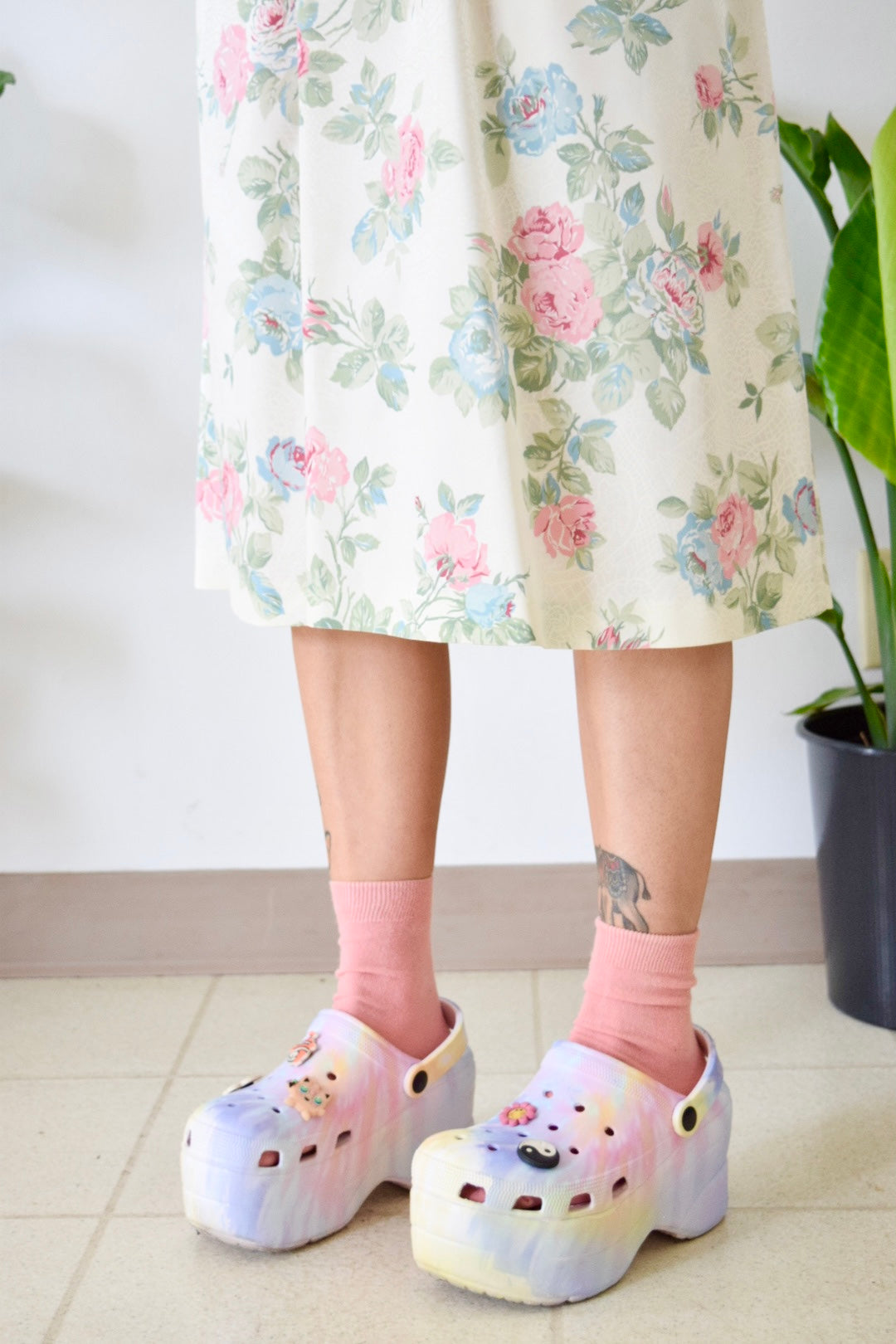 70s Pastel Floral Lace Collar Midi Dress - Medium