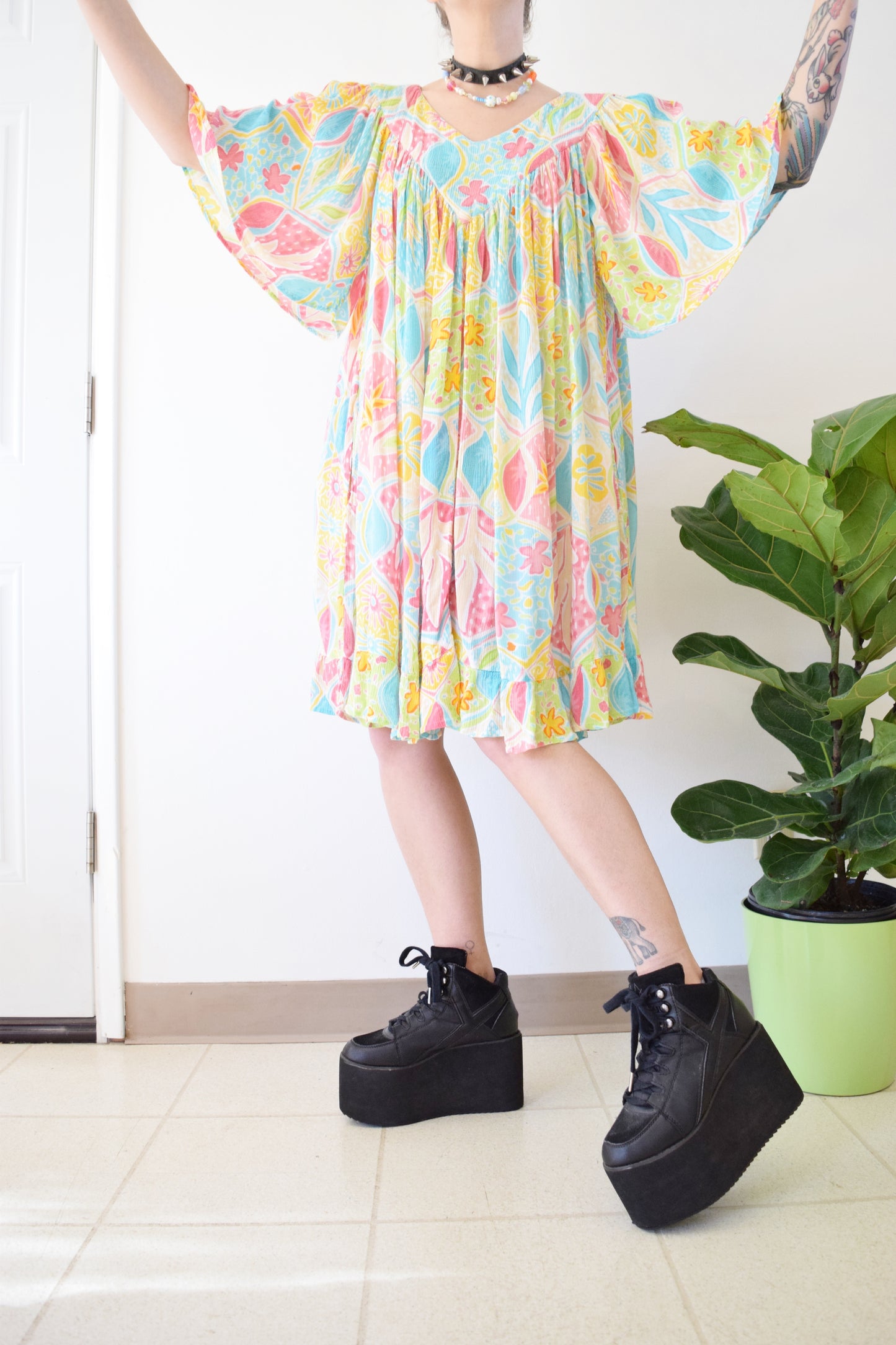 90s RAINBOW FLORAL MINI - LARGE