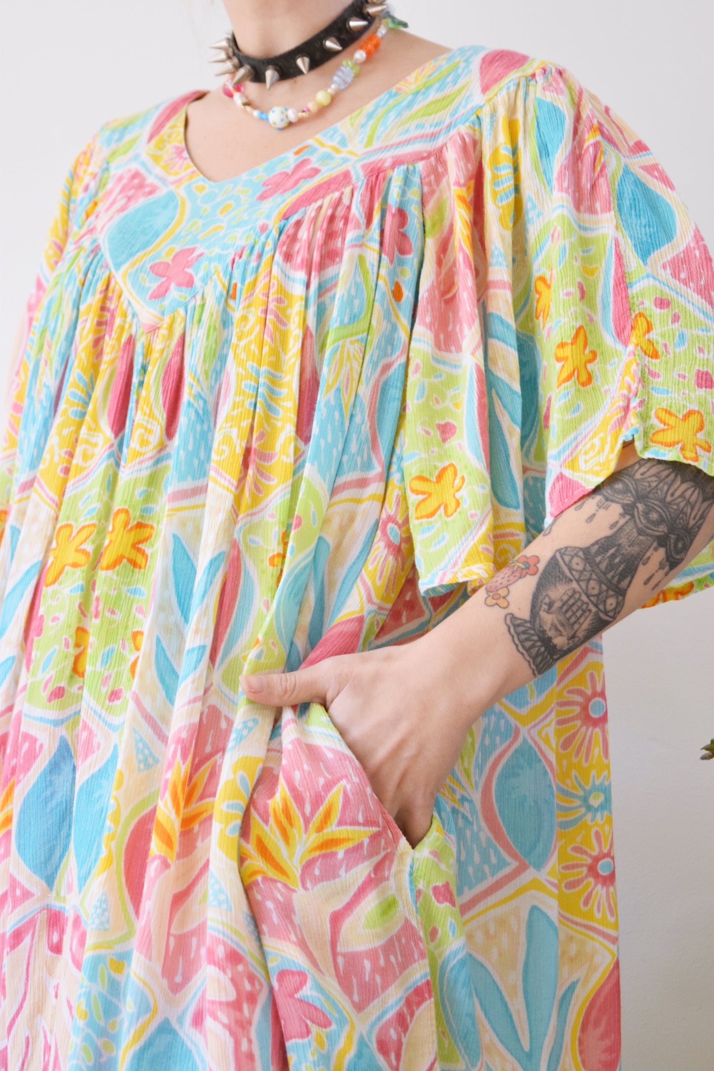 90s RAINBOW FLORAL MINI - LARGE