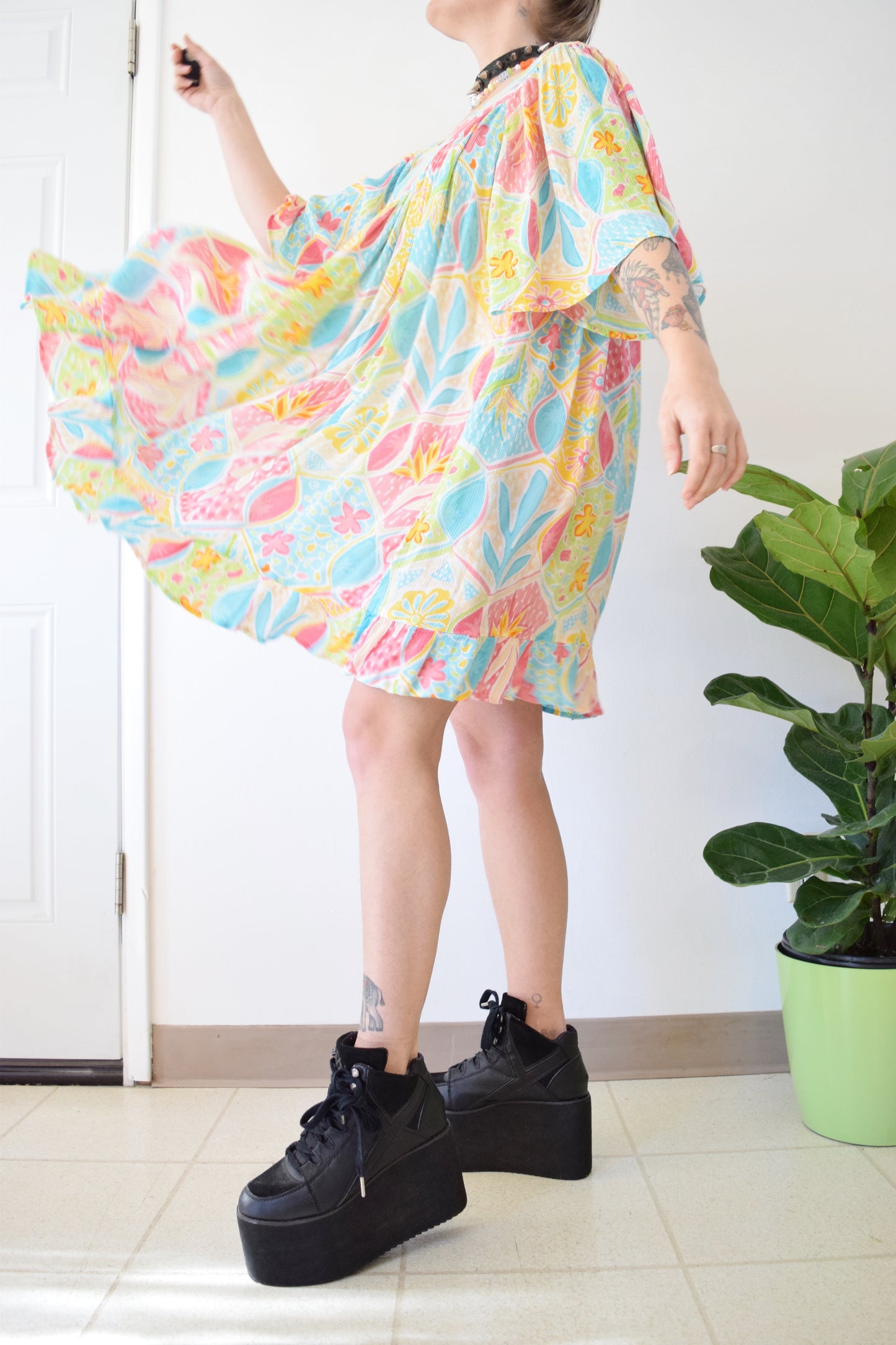 90s RAINBOW FLORAL MINI - LARGE