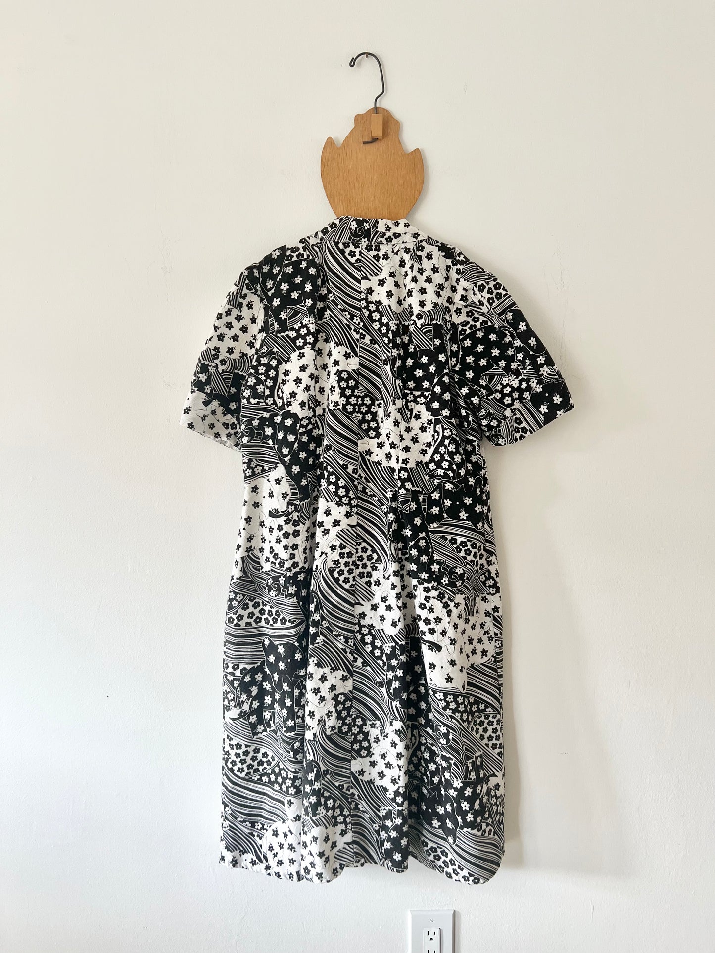 70s Psychedelic Elephant House Coat - Large