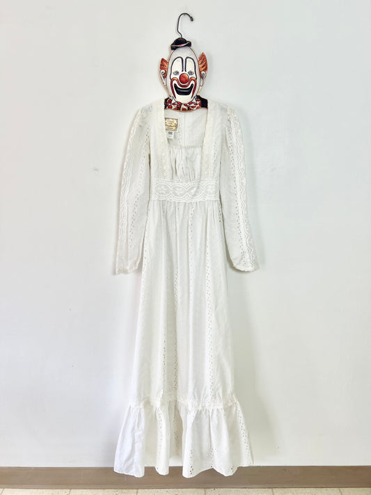 70s GUNNE SAX white cotton eyelet renaissance style Maxi Dress