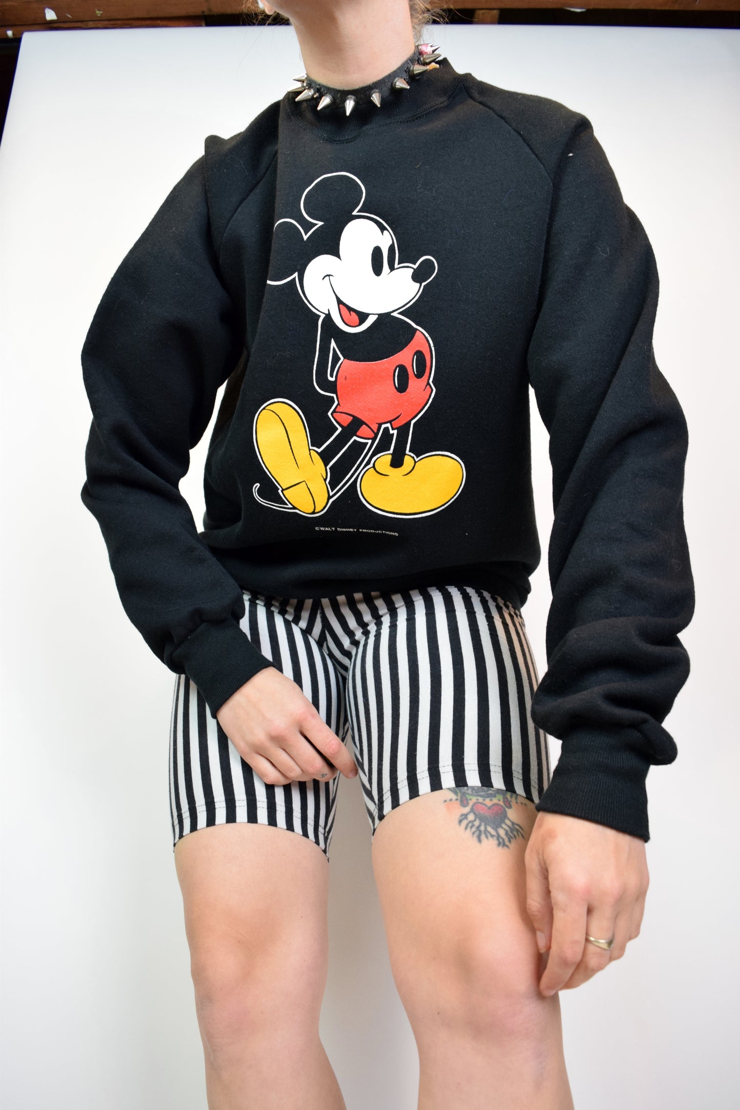 80s NOVELTY MICKEY SWEATER - MEDIUM