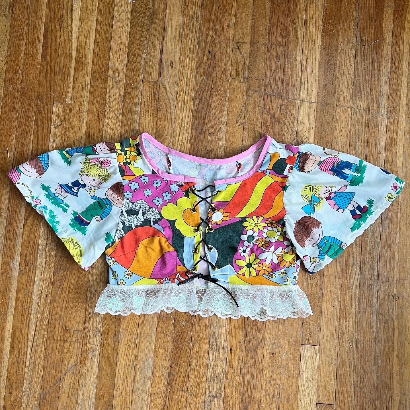 *Owlephant Original* Psychedelic Flutter Cropped Blouse - S/M